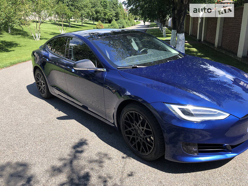 Tesla Model S 2017