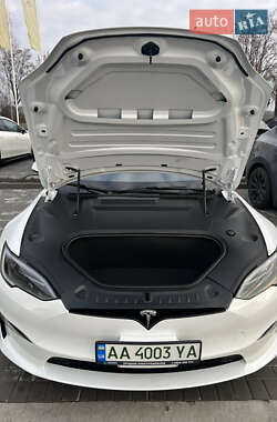 Лифтбек Tesla Model S 2022 в Киеве