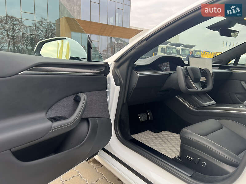 Лифтбек Tesla Model S 2022 в Киеве