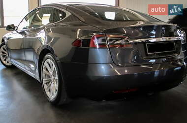 Лифтбек Tesla Model S 2017 в 