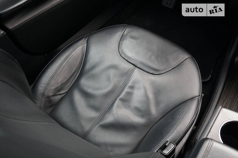 Лифтбек Tesla Model S 2013 в Киеве