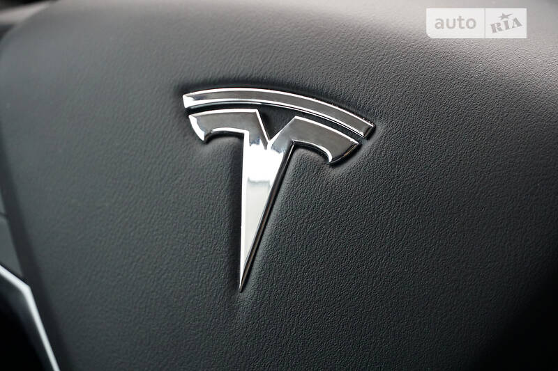 Лифтбек Tesla Model S 2013 в Киеве