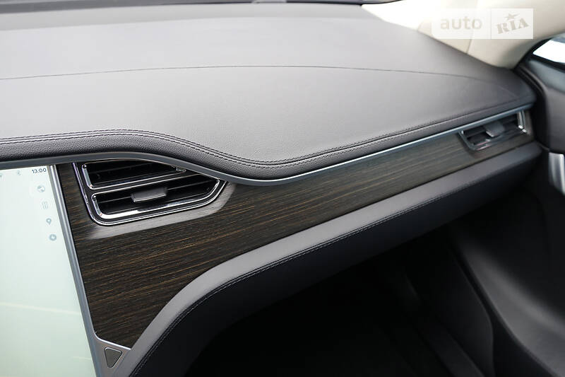 Лифтбек Tesla Model S 2013 в Киеве
