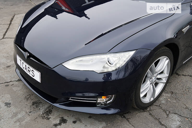 Лифтбек Tesla Model S 2013 в Киеве