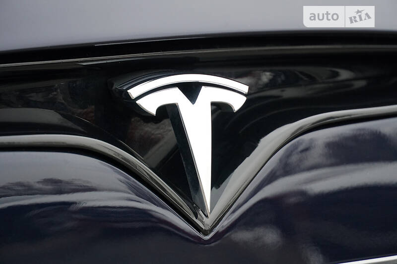 Лифтбек Tesla Model S 2013 в Киеве