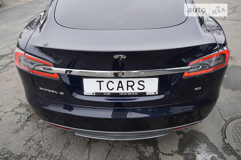 Лифтбек Tesla Model S 2013 в Киеве