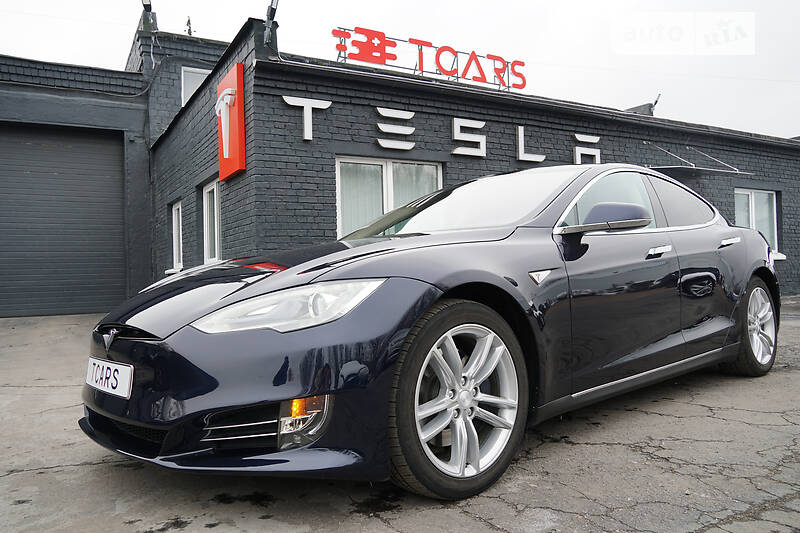 Лифтбек Tesla Model S 2013 в Киеве