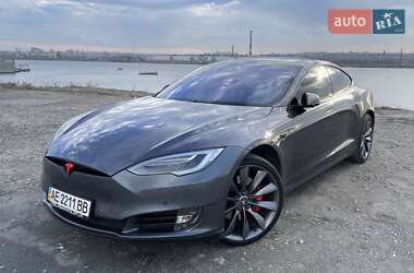 Лифтбек Tesla Model S 2014 в Днепре