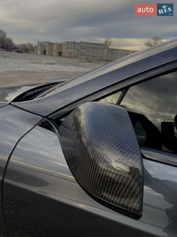 Лифтбек Tesla Model S 2014 в Днепре