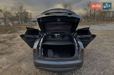 Лифтбек Tesla Model S 2014 в 