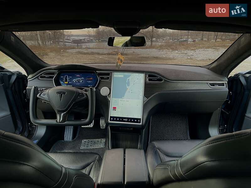 Лифтбек Tesla Model S 2014 в Днепре