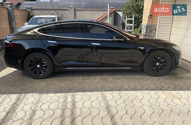 Седан Tesla Model S 2015 в Киеве