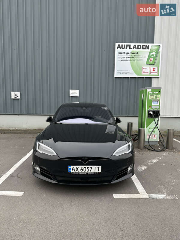 Лифтбек Tesla Model S 2015 в Харькове