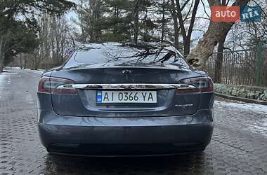 Ліфтбек Tesla Model S 2019 в Харкові