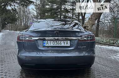 Лифтбек Tesla Model S 2019 в Харькове