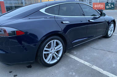 Лифтбек Tesla Model S 2014 в Полтаве