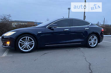 Ліфтбек Tesla Model S 2014 в Полтаві