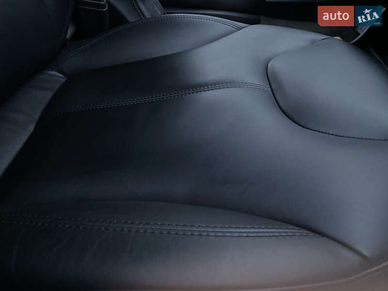 Ліфтбек Tesla Model S 2014 в Полтаві