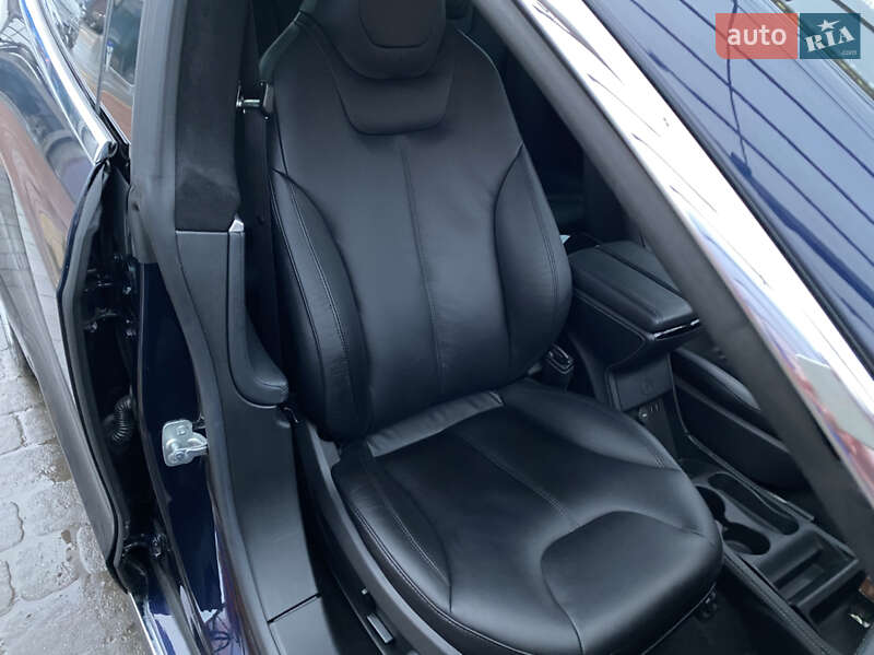 Ліфтбек Tesla Model S 2014 в Полтаві
