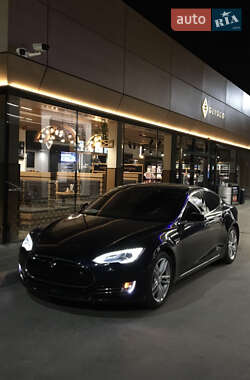 Лифтбек Tesla Model S 2014 в Полтаве