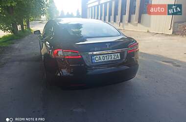 Лифтбек Tesla Model S 2017 в Умани