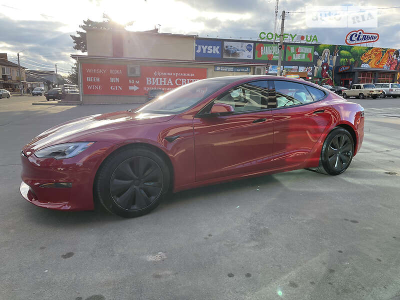 Лифтбек Tesla Model S 2021 в Умани