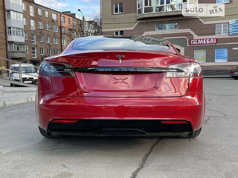 Лифтбек Tesla Model S 2021 в Умани