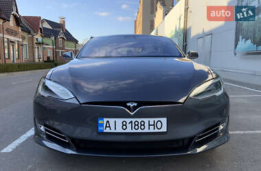 Лифтбек Tesla Model S 2020 в Киеве