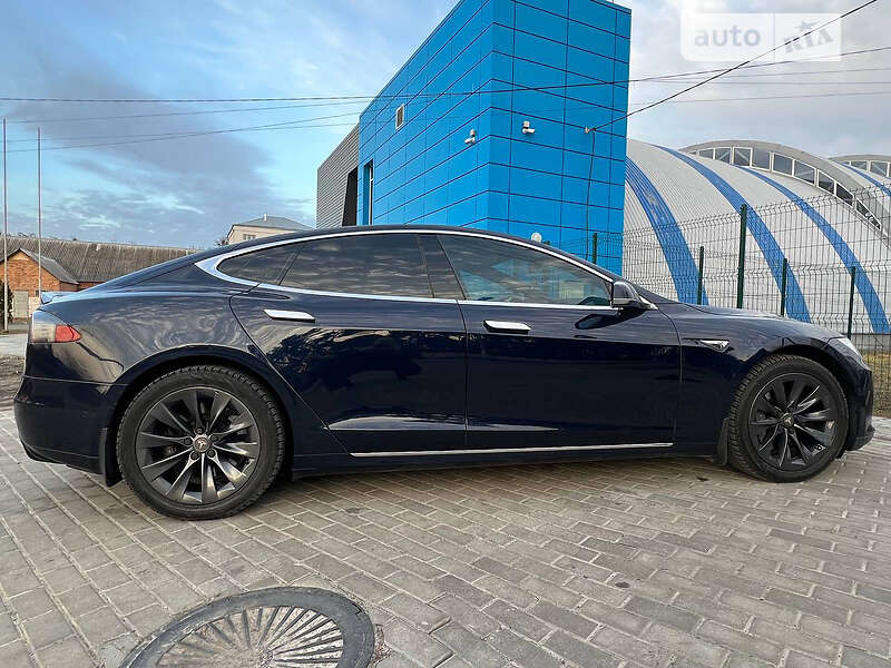 Лифтбек Tesla Model S 2015 в Харькове фото 17 Лифтбек Tesla Model S 2015 в Харькове
