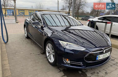 Лифтбек Tesla Model S 2014 в Полтаве