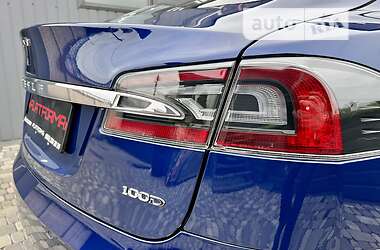 Лифтбек Tesla Model S 2019 в 