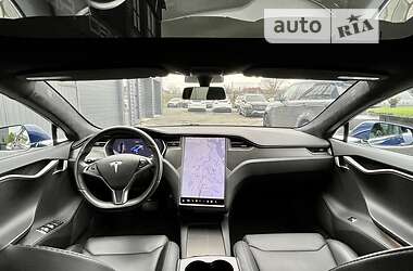 Лифтбек Tesla Model S 2019 в 