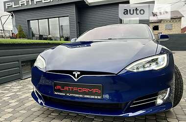Лифтбек Tesla Model S 2019 в 