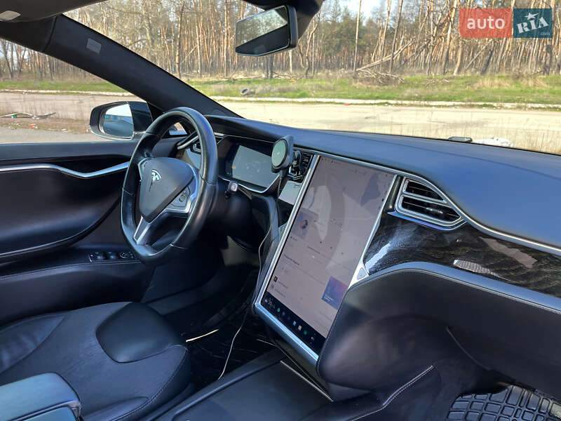 Ліфтбек Tesla Model S 2016 в Харкові