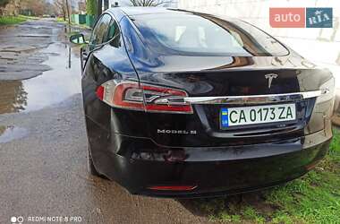 Лифтбек Tesla Model S 2017 в Умани