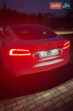 Хэтчбек Tesla Model S 2017 в Черновцах