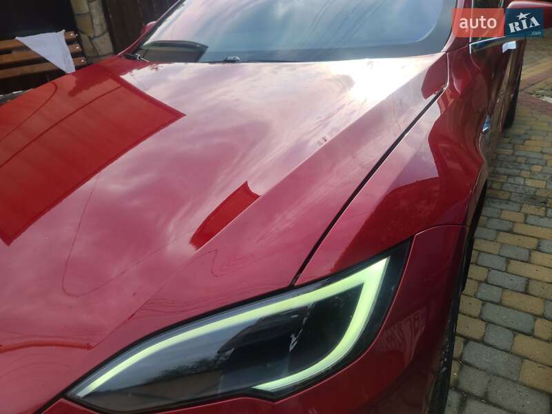 Лифтбек Tesla Model S 2018 в Хмельницком