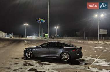 Лифтбек Tesla Model S 2015 в Полтаве Лифтбек Tesla Model S 2015 в Полтаве