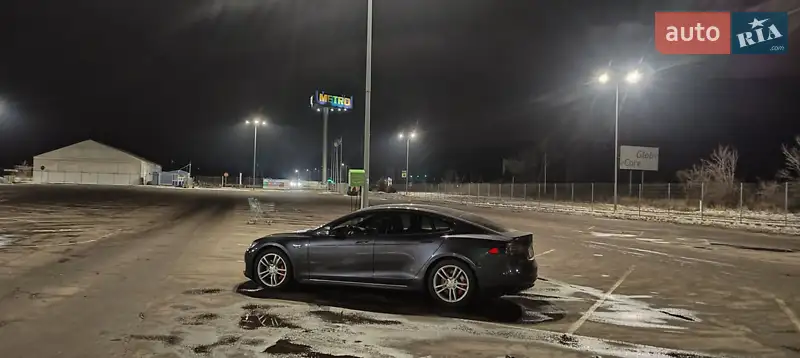 Tesla Model S