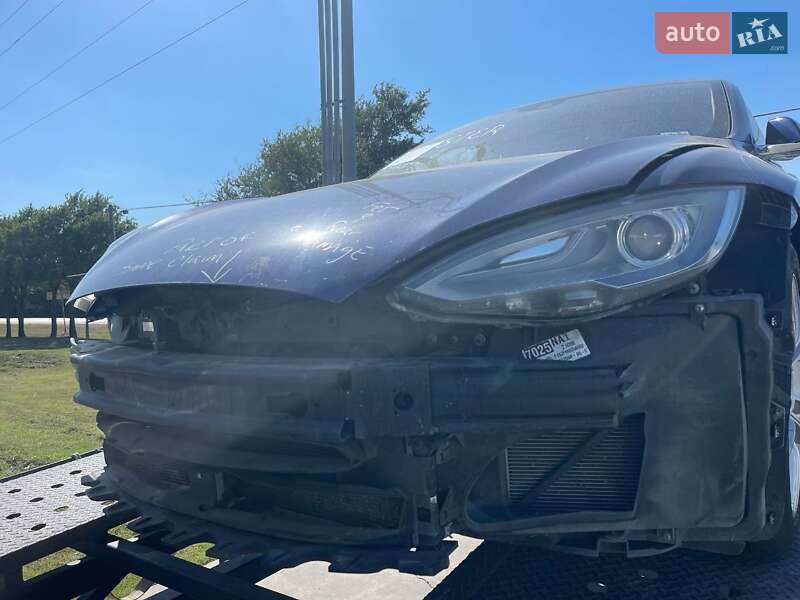 Ліфтбек Tesla Model S 2015 в Житомирі