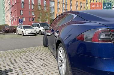 Лифтбек Tesla Model S 2016 в 