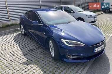 Лифтбек Tesla Model S 2016 в 