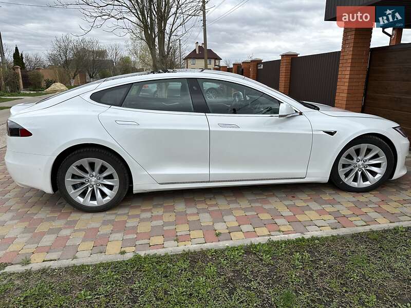 Ліфтбек Tesla Model S 2017 в Сумах