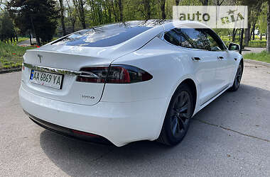Ліфтбек Tesla Model S 2017 в 