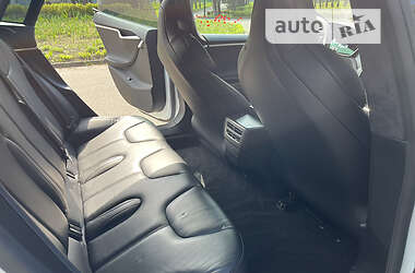 Ліфтбек Tesla Model S 2017 в 