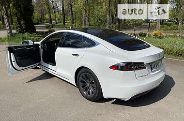 Ліфтбек Tesla Model S 2017 в 