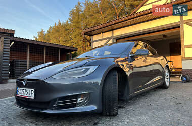 Лифтбек Tesla Model S 2016 в Харькове