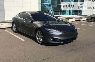 Лифтбек Tesla Model S 2014 в Кременчуге