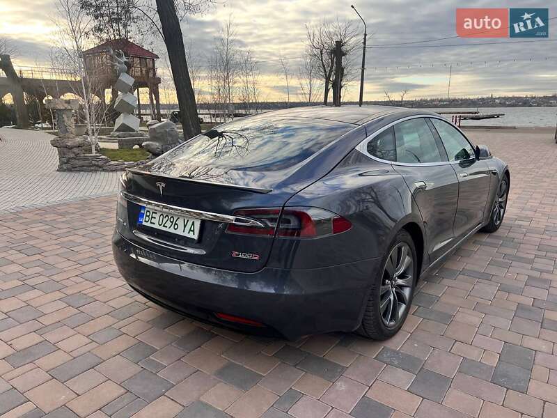 Лифтбек Tesla Model S 2016 в Николаеве
