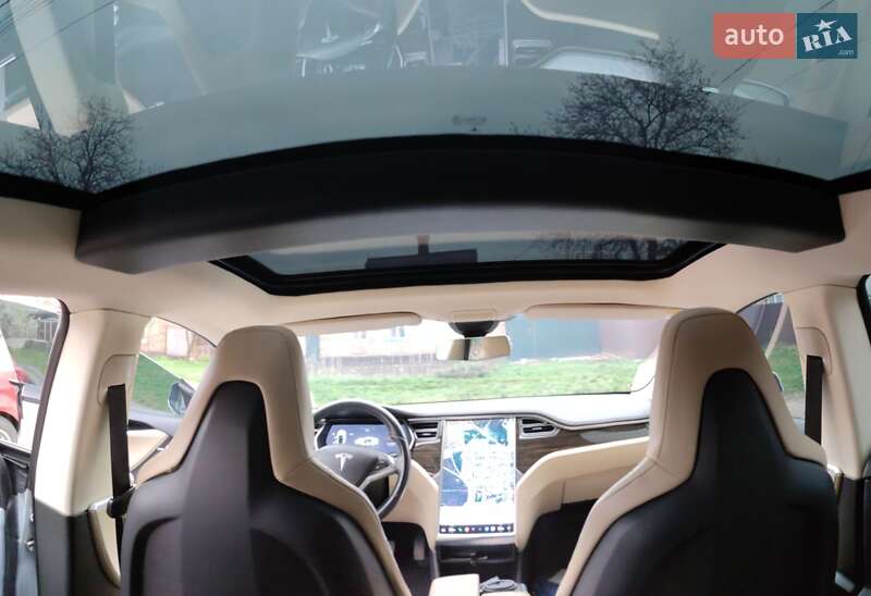 Лифтбек Tesla Model S 2014 в Кропивницком